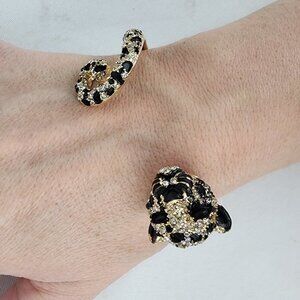 CN Gold Tone Rhinestone Jaguar Leopard Hinge Bracelet